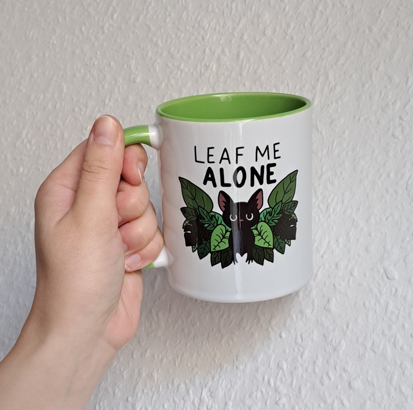 Keramiktasse "Leaf me alone"