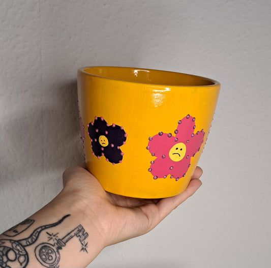 Glow in the dark Topf "sad flowers"