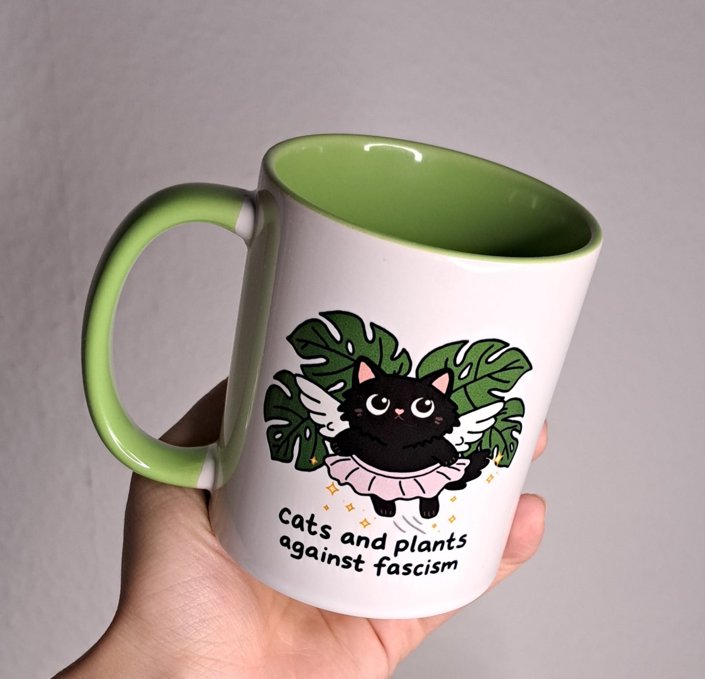 Keramiktasse "against fascism"