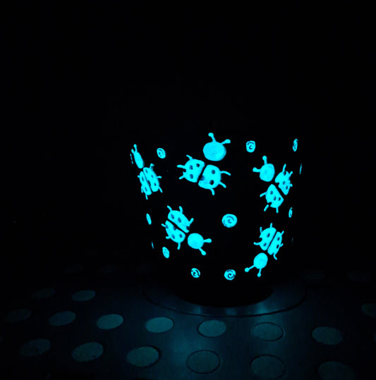 Glow in the dark Topf "Beetle Babe"